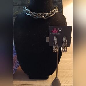 Paparazzi Silver Necklace and Earring Set